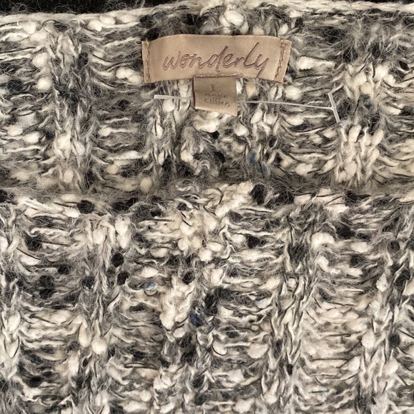 Wonderly Oversized Knit Sweater Size L - Picture 5 of 6